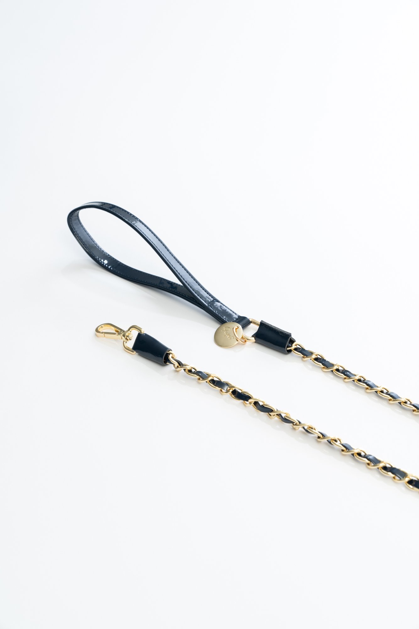 PATENT LEATHER LEASH WITH GOLDEN CHAIN