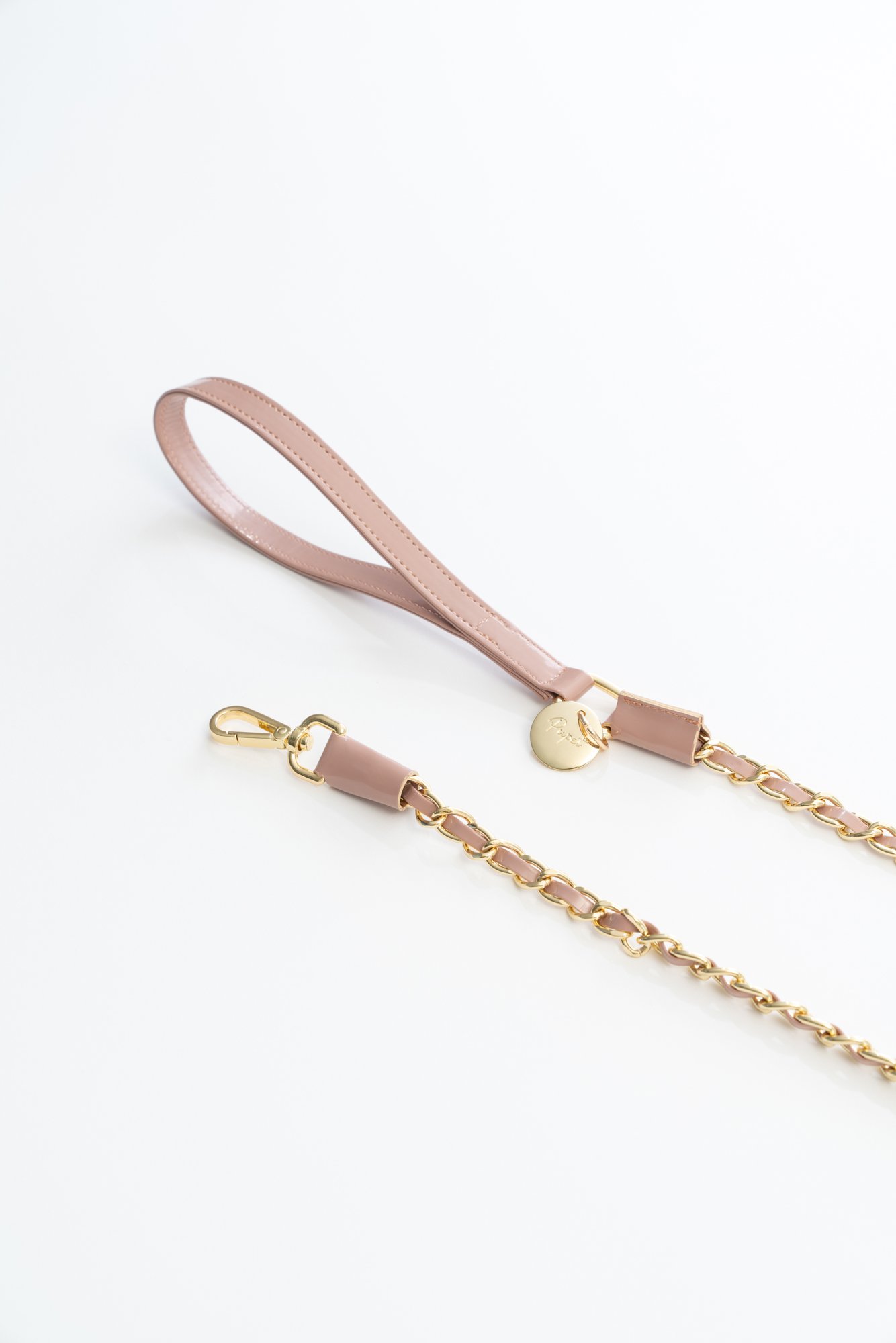 PATENT LEATHER LEASH WITH GOLDEN CHAIN