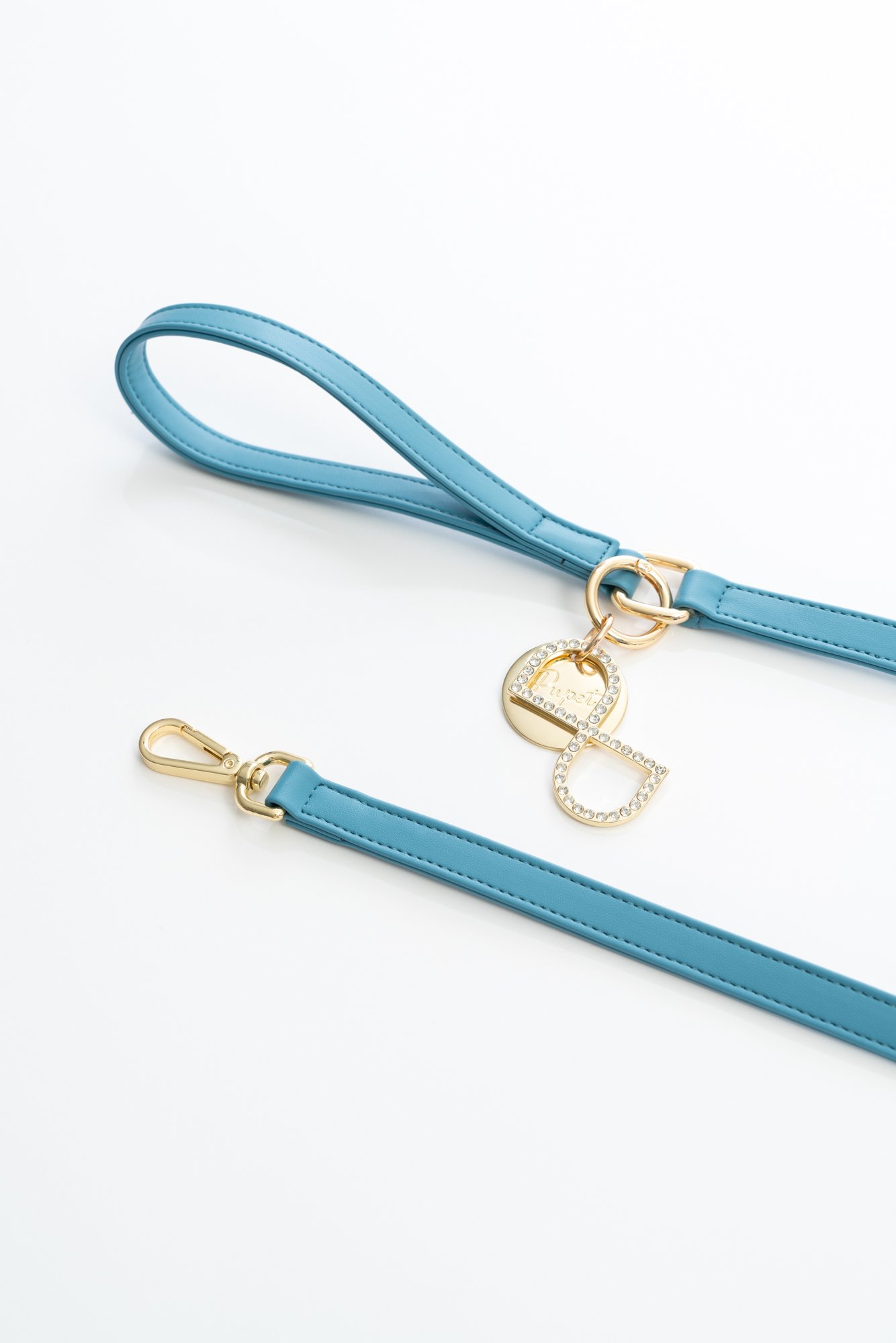 LEATHERETTE LEASH WITH CHARM