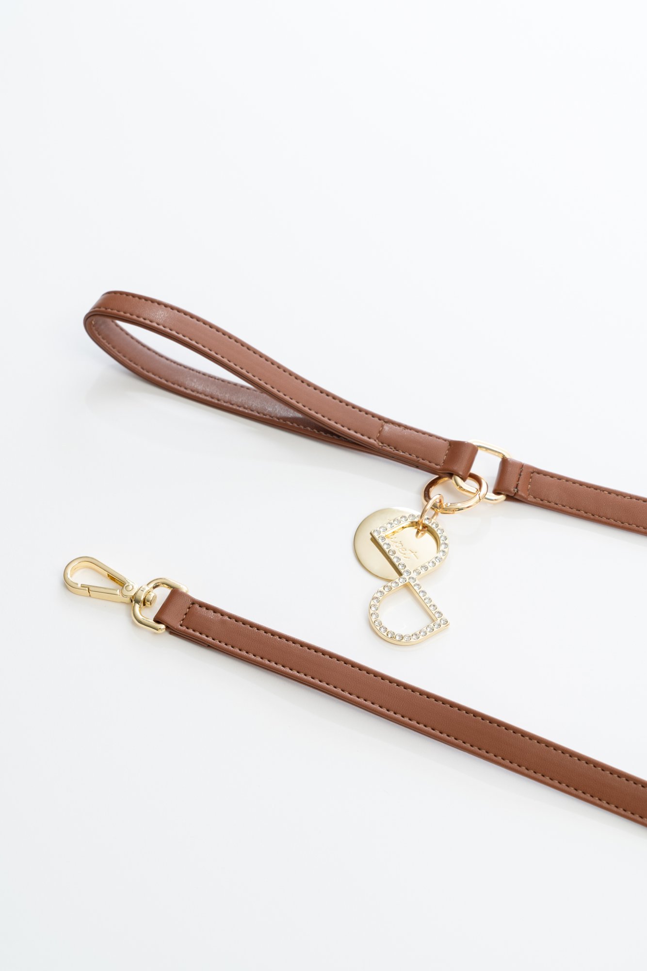 LEATHERETTE LEASH WITH CHARM