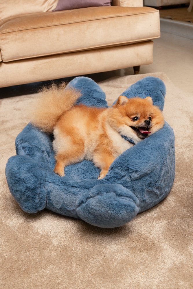 PRINCESS FUR DOG BED